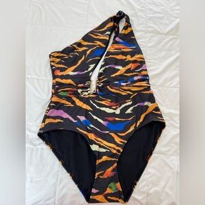 Fox & Royal Amara Animal print one Piece Swim Suit size M